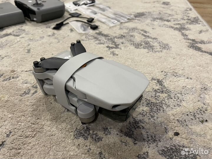 Квадрокоптер DJI mini 2 fly more combo