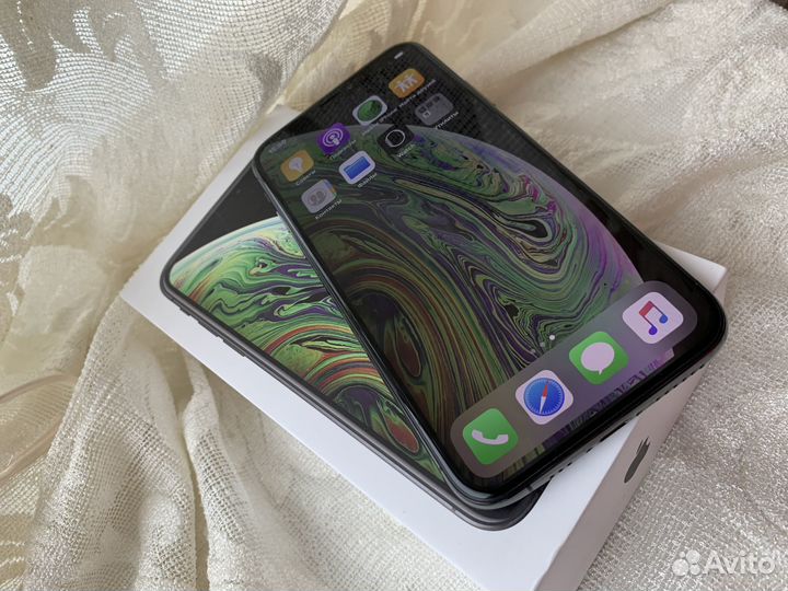 iPhone Xs Max, 64 ГБ