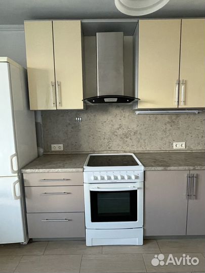 Вытяжка в кухню Shindo