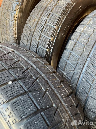 Bridgestone Blizzak Revo GZ 215/65 R16