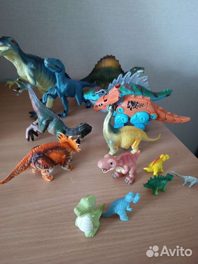 Динозавры игрушки