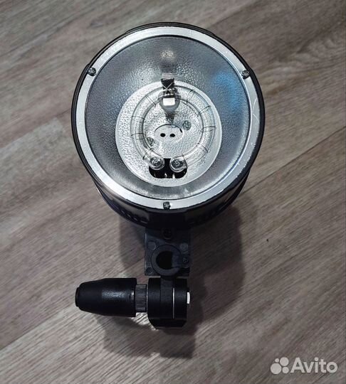 Вспышка Falcon Eyes SS-200BJ