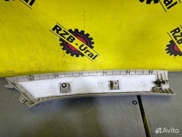 Обшивка стойки передняя передняя левая Geely Atlas