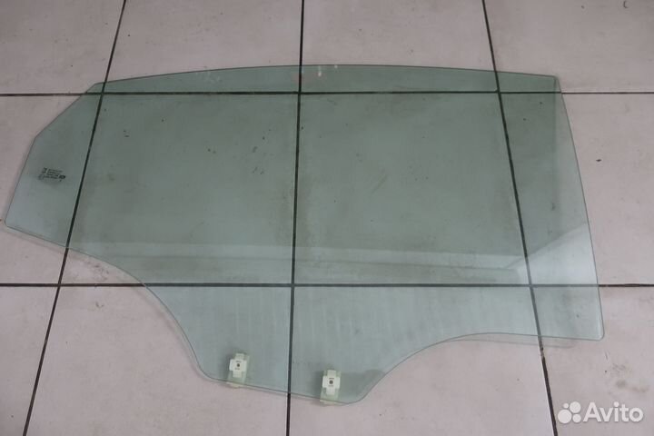 Стекло заднее правое Hyundai Solaris 1