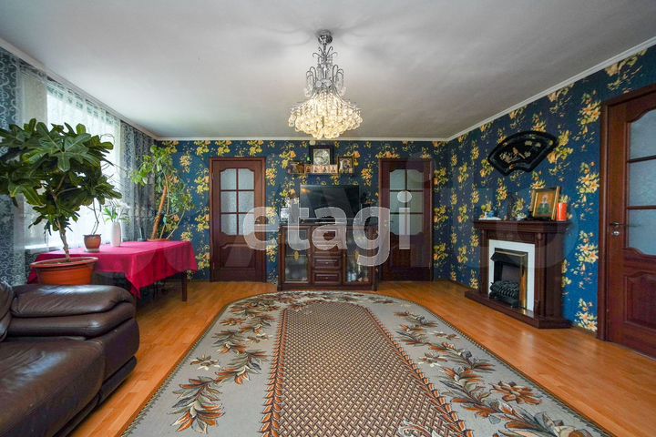 Дом 156 м² на участке 7,4 сот.