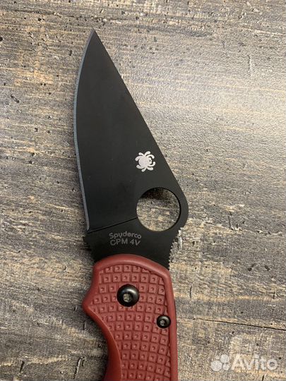 Spyderco para 3 St.Nick’s Exclusive