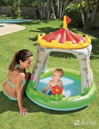 Надувной бассейн-замок и шарики