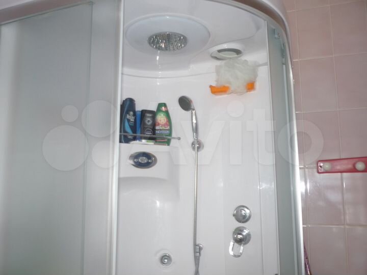 Комната 8 м² в 4-к., 2/2 эт.