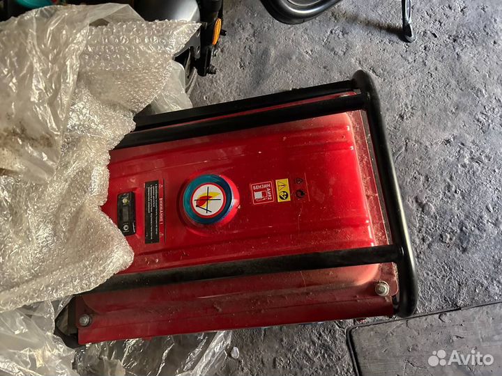 Продам генератор Honda