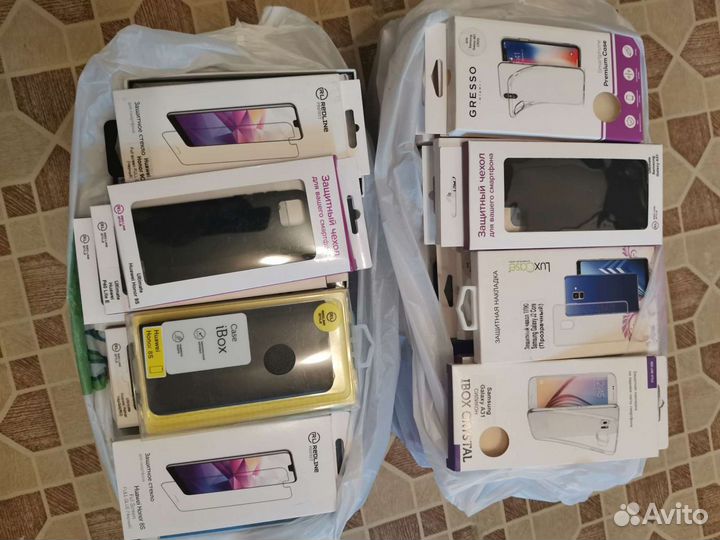 Чехлы, плёнки, защитные стекла для телефонов