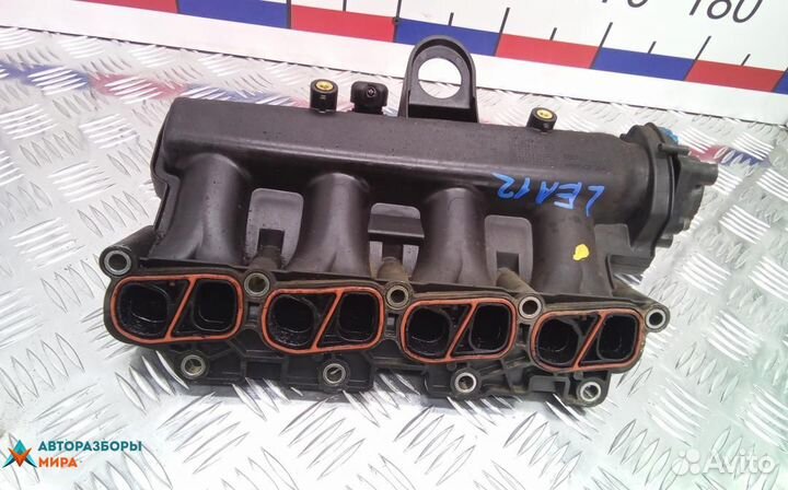 Коллектор впускной Opel Astra J 2011