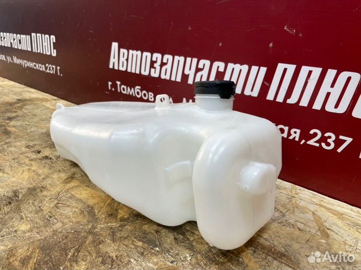 Бачок омывателя Renault Sandero Stepway