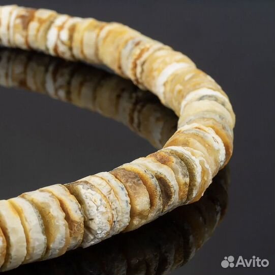 Бусы из пейзажного янтаря