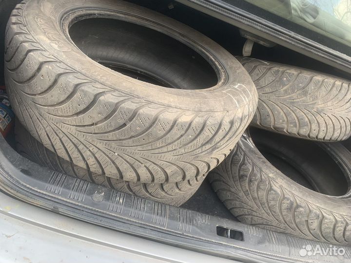 Sava Eskimo Stud 205/60 R16