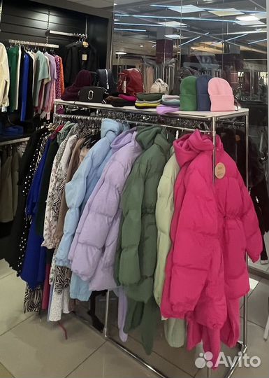 Вешало напольная для магазина одежды рейл