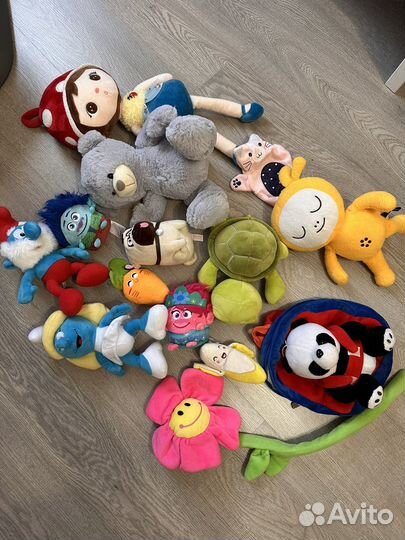 Мягкие игрушки тролли смурфики и другие