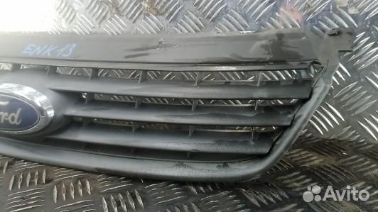 Решетка радиатора ford C-MAX 1 (ENK13G101)