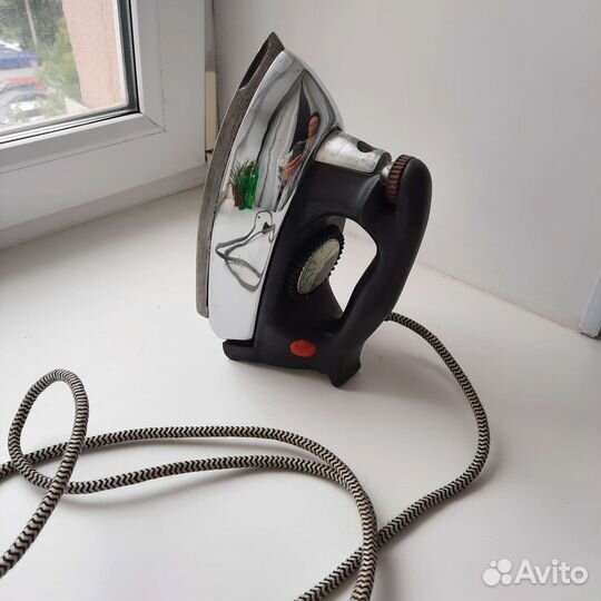 Утюг металлический 70-х годов