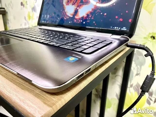 Большой ноутбук HP Pavilion dv7