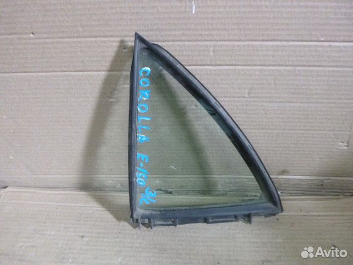 Стекло задней левой двери (форточка) toyota coroll