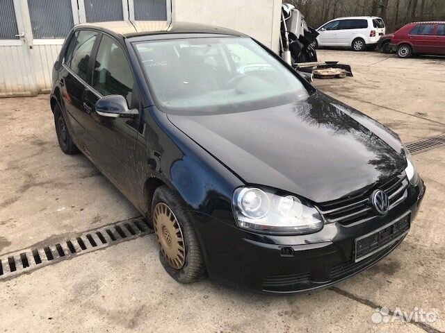 Разбор на запчасти Volkswagen Golf 5