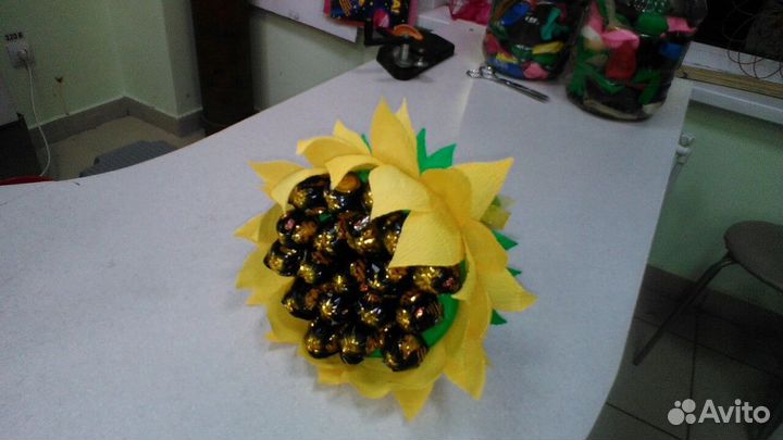 Сладкий букет из конфет