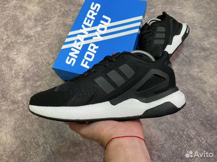 Кроссовки Adidas day Jogger