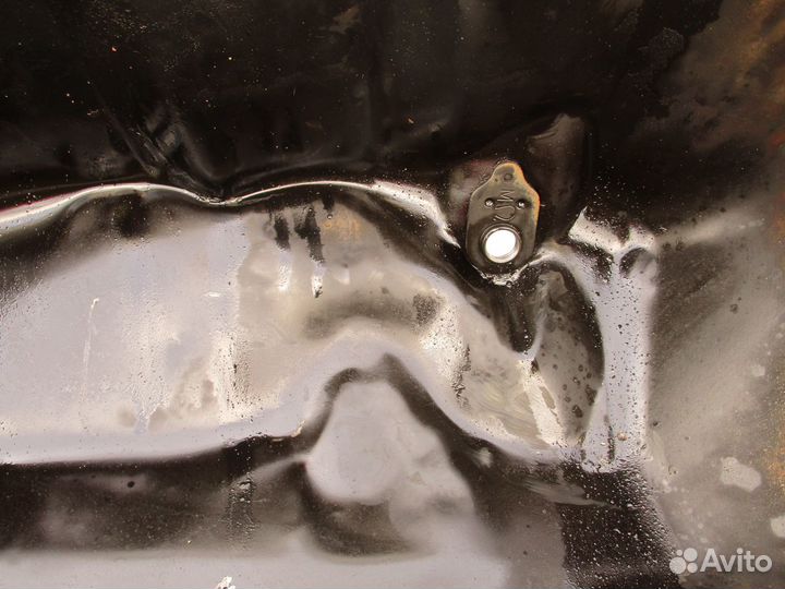 Поддон двигателя Dodge Caravan 3 2.4 л