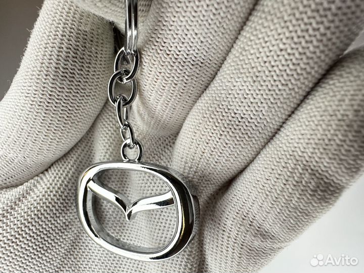 Брелок Mazda 3Д