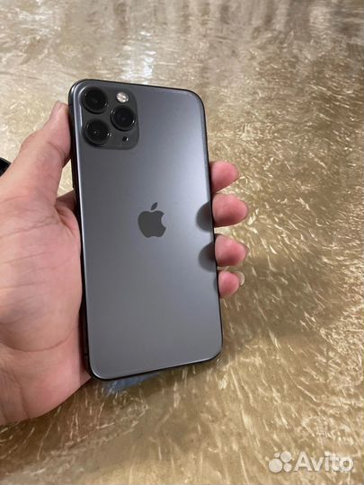 iPhone 11 Pro, 64 ГБ