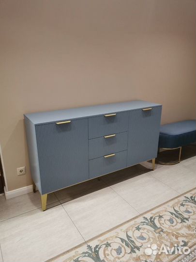 Тумба с ящиками