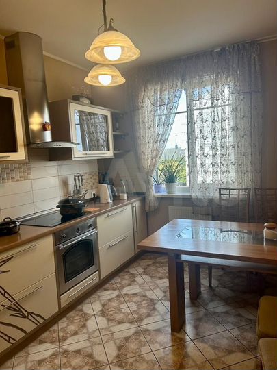 2-к. квартира, 60 м², 8/10 эт.