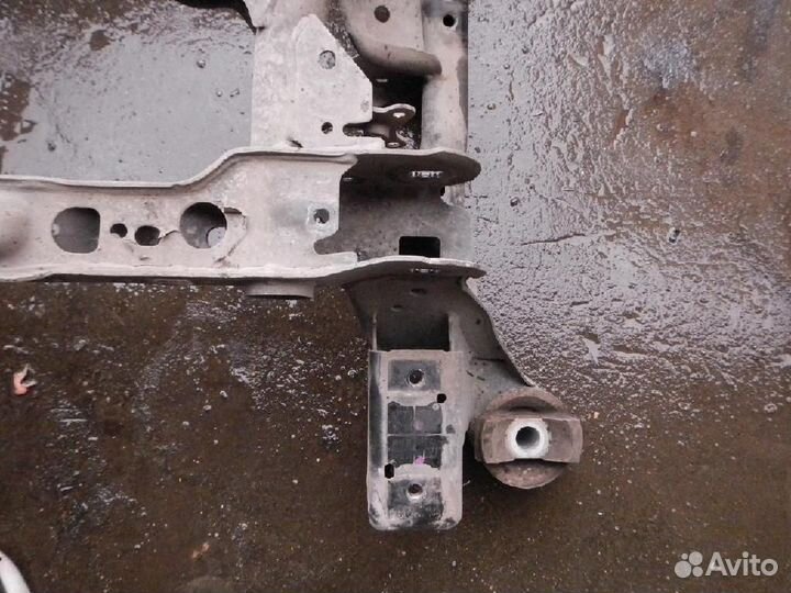 Балка передняя/подрамник Mercedes-Benz M-Class