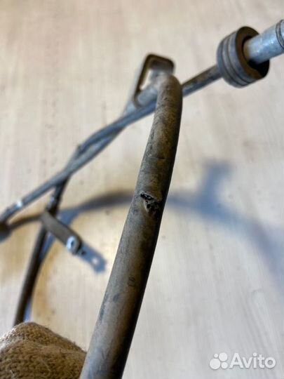 Трос стояночного тормоза левый Hyundai Solaris