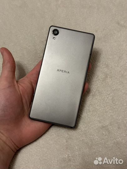 Sony Xperia X, 3/32 ГБ