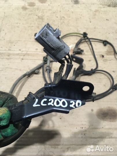 Провод датчика ABS Toyota Land Cruiser 200 URJ202