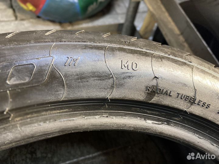 Pirelli P Zero 285/35 R18 97Y