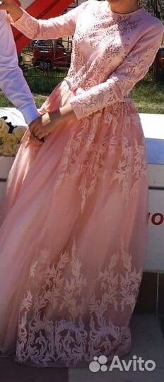 Вечернее платье