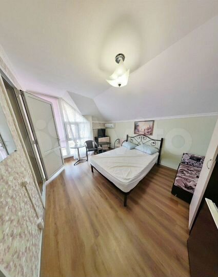 Гостиница, 300 м²