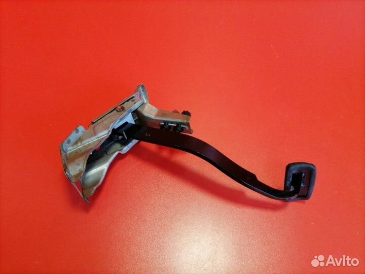 Педаль тормоза Nissan Pathfinder R51 VQ40DE 2008