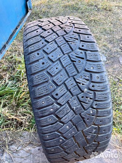 Continental IceContact 2 215/50 R17
