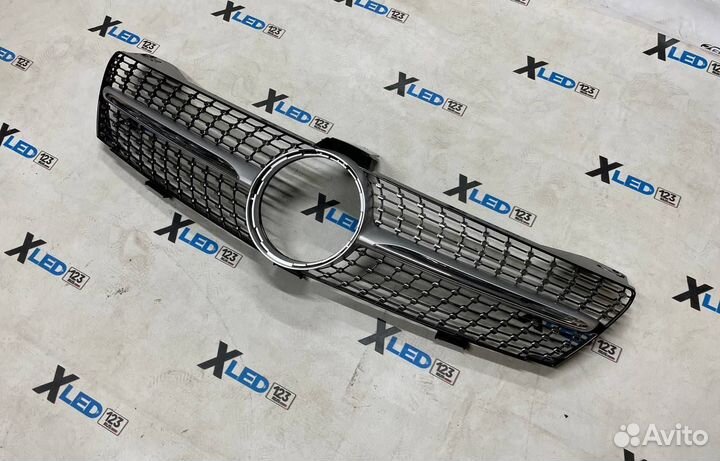 Решетка радиатора Diamond Mercedes CLS W219 хром