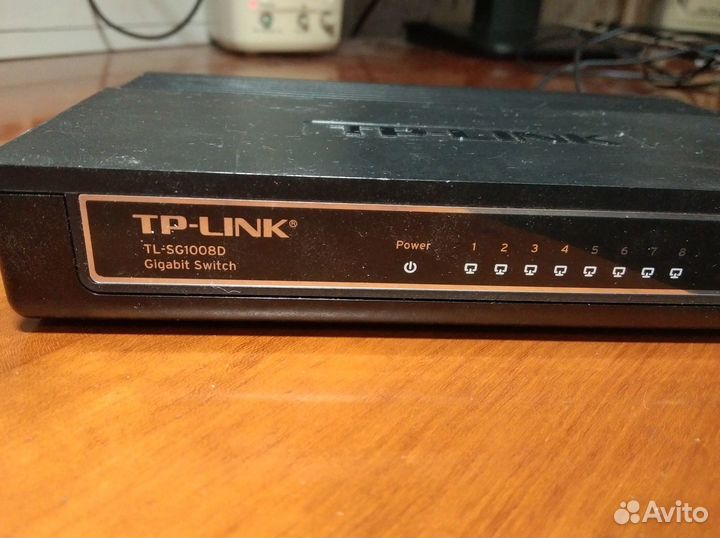 Коммутатор TP-link TL-SG1008D