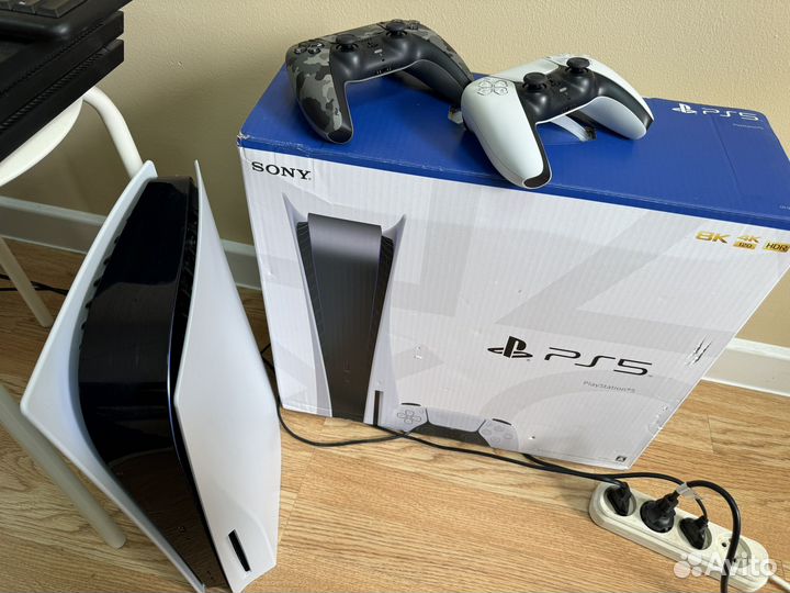 Sony PS5 с дисководом и 2 джойстика