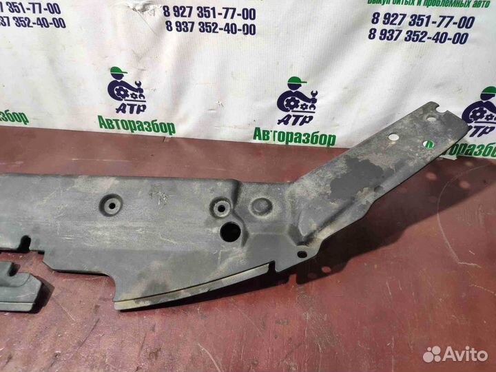 Кожух замка капота Geely Emgrand EC7