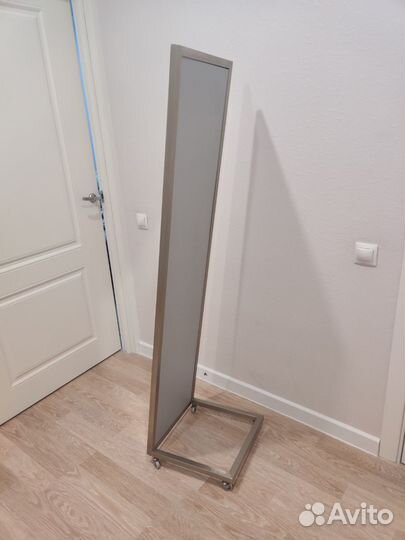 Зеркало напольное