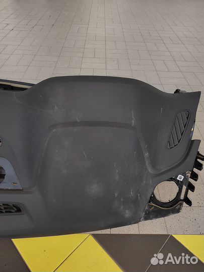 Audi Q7 Торпедо (панель приборов)