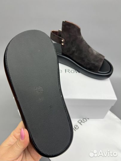 Босоножки женские The row