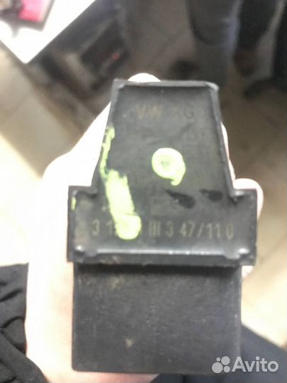 Катушка зажигания Volkswagen Polo 036905715F
