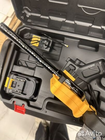 Аккумуляторная цепная пила dewalt 8 дюймов б/у